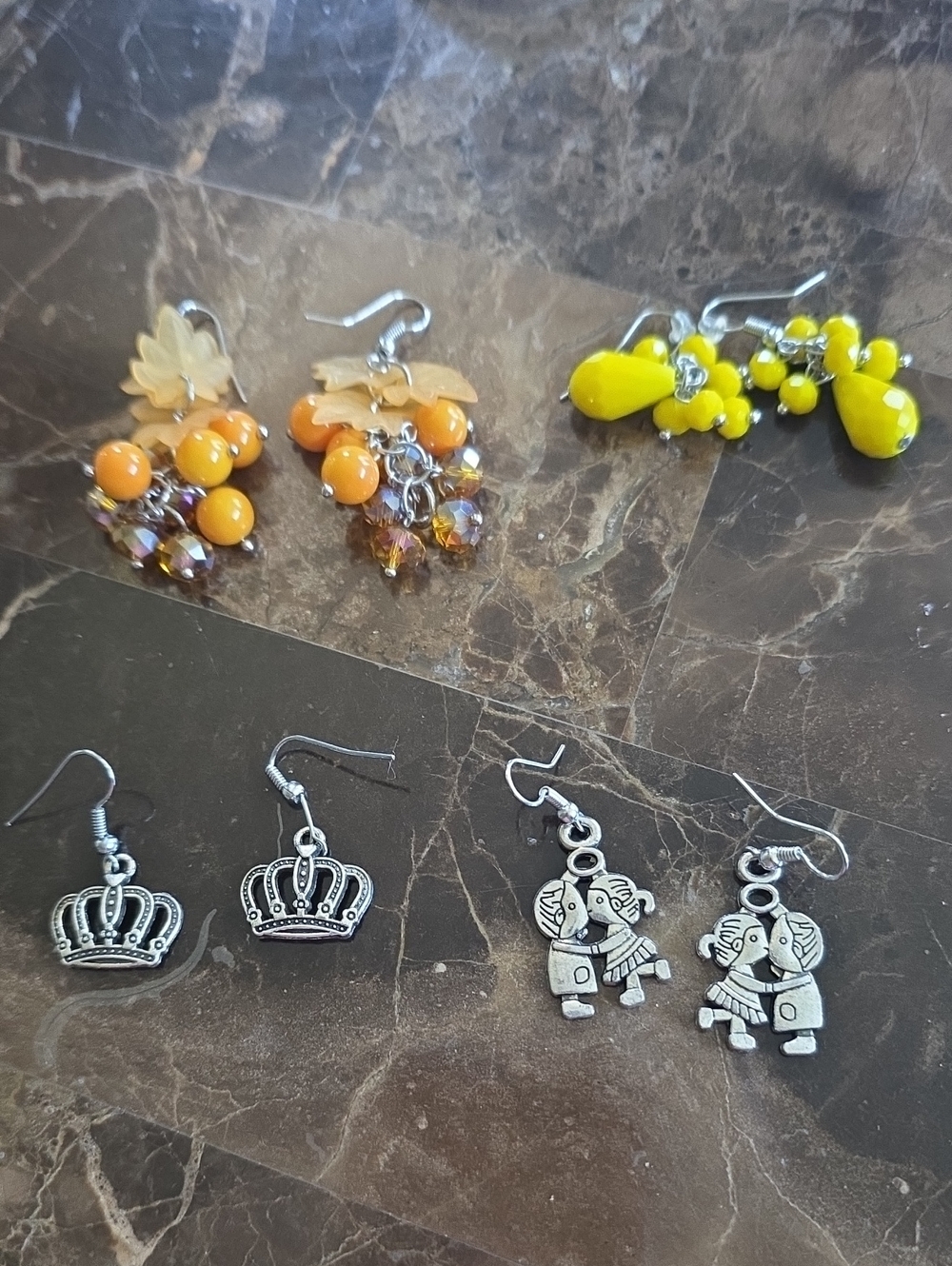 8 Sets Of fancy earrings